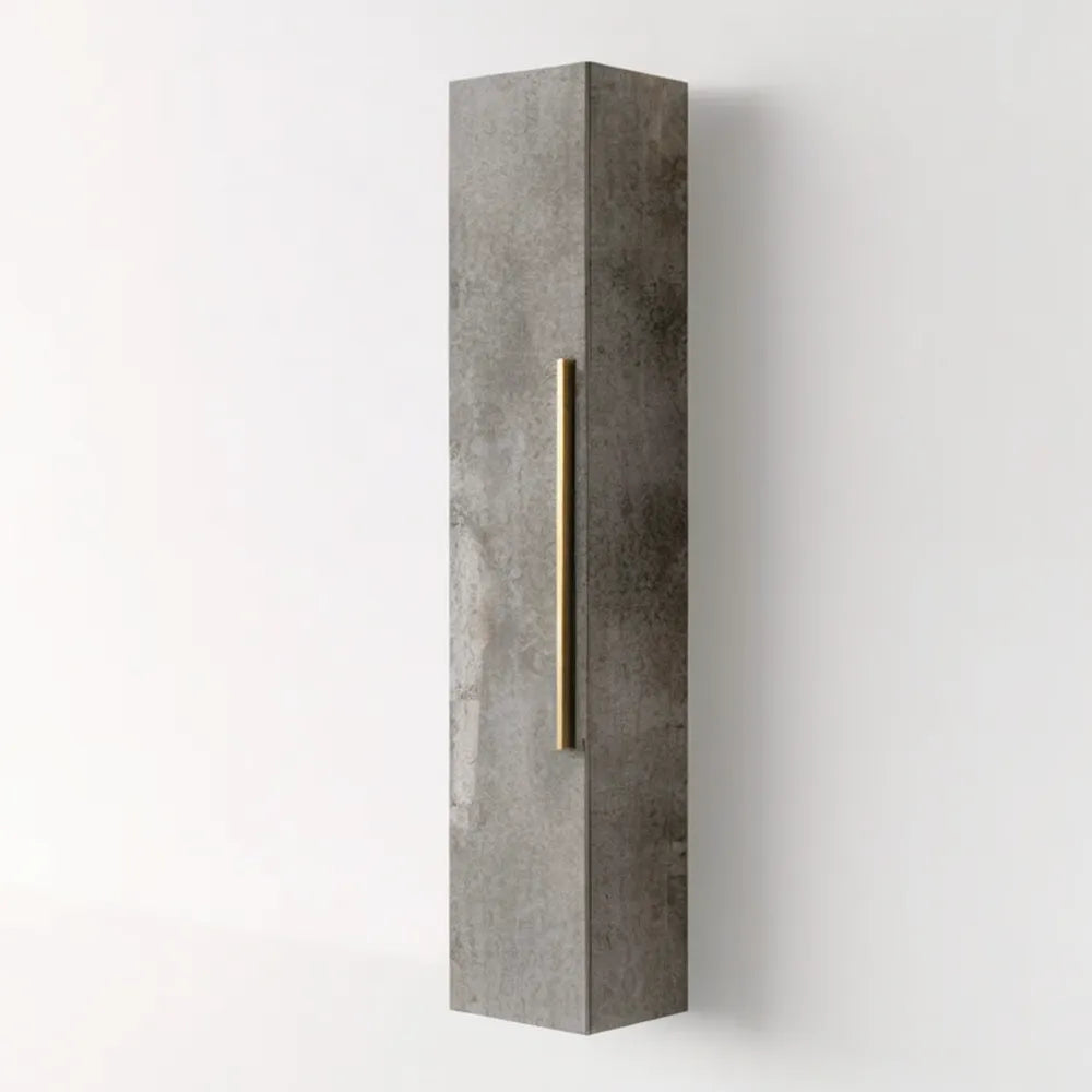 Szafka wisząca 30 x 30 x 120 cm w dekorze szarego betonu ze złotym uchwytem